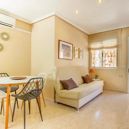 In With 3 Bedrooms, Wifi&outdoor Swimming Pool Appartement