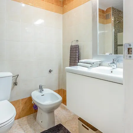 In With 3 Bedrooms, Wifi&outdoor Swimming Pool Torrevieja